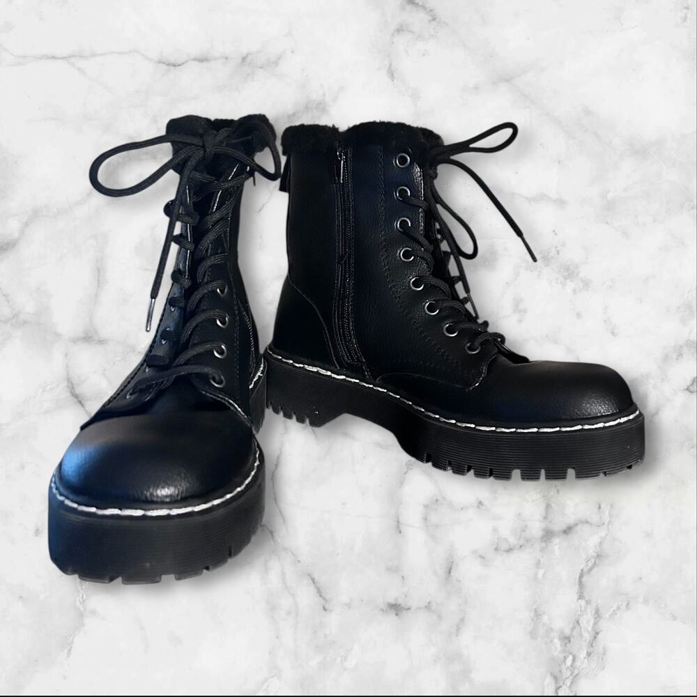 Sincerely Jules Happiness Black Faux Fur Lined Platform Boots Lace Up Zip - Picture 6 of 12